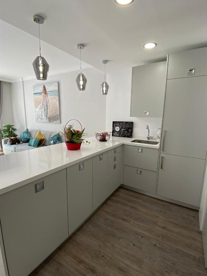 Luxury Beach Side Apartment In Marbella Playa المظهر الخارجي الصورة