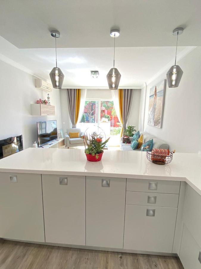Luxury Beach Side Apartment In Marbella Playa المظهر الخارجي الصورة